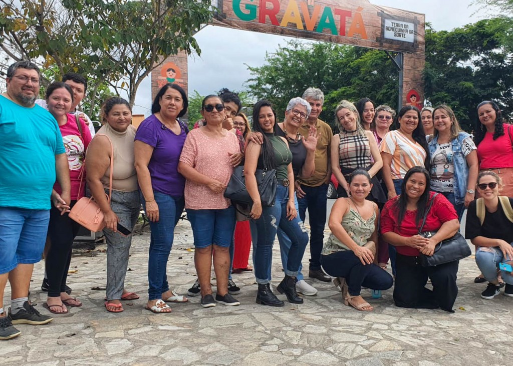 Empreendedores do setor gastronômico do novo Mercado Público participam de visita técnica no Mercado Cultural de Gravatá