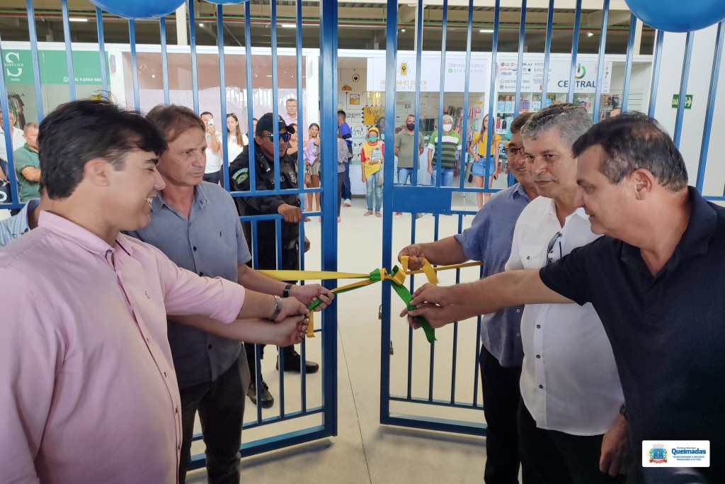 Prefeito Carlinhos de Tião inaugura o novo Mercado Público de Queimadas